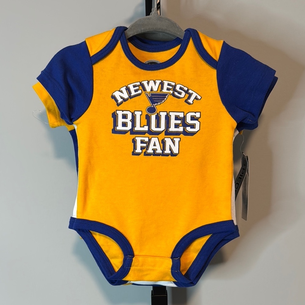 NHL St. Louis Blues Hockey Team Onesies 3 Piece Set 0/3 Months New NWT